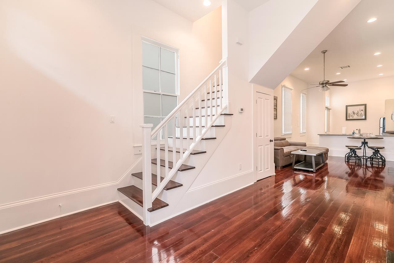 Апартаменты Modern 2Br On Carondelet By Hosteeva Новый Орлеан Экстерьер фото